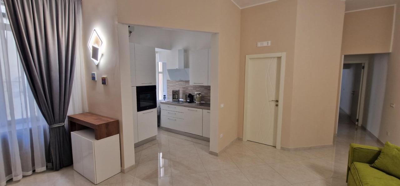 Appartamento B&B La Dimora Di Parthenope Naples Luaran gambar