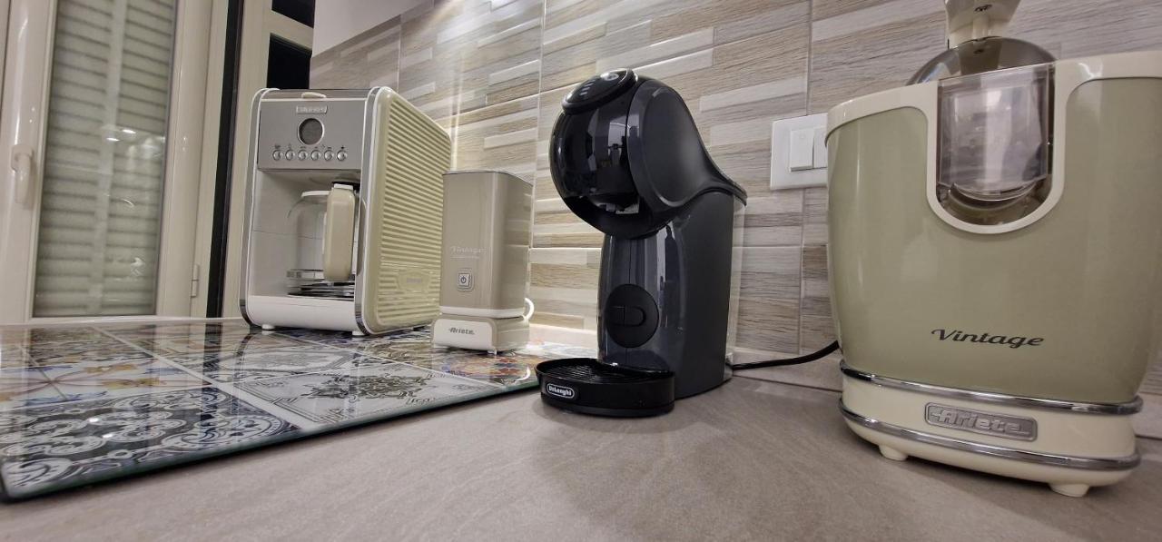 Appartamento B&B La Dimora Di Parthenope Naples Luaran gambar