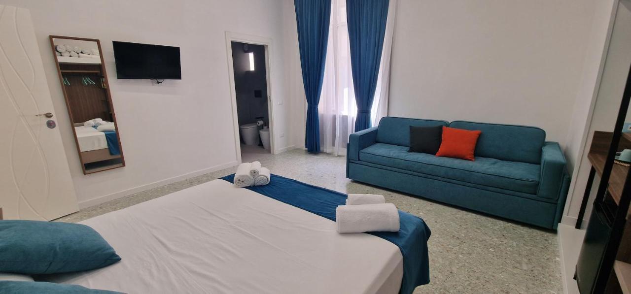 Appartamento B&B La Dimora Di Parthenope Naples Luaran gambar