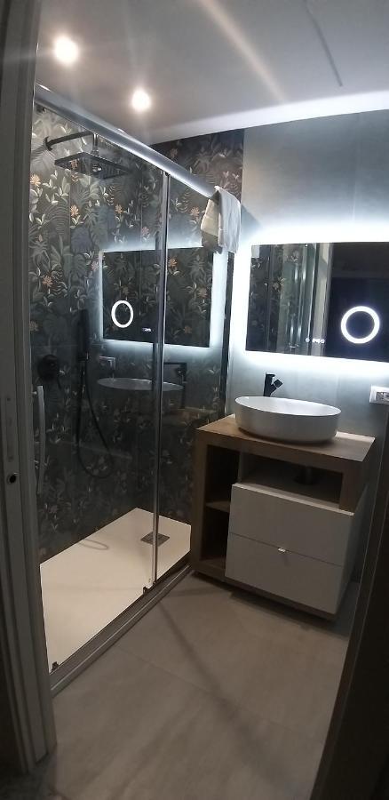 Appartamento B&B La Dimora Di Parthenope Naples Luaran gambar
