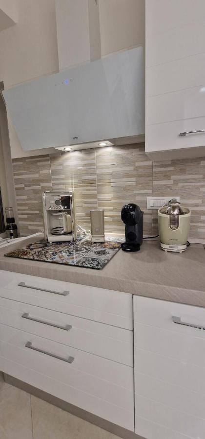 Appartamento B&B La Dimora Di Parthenope Naples Luaran gambar