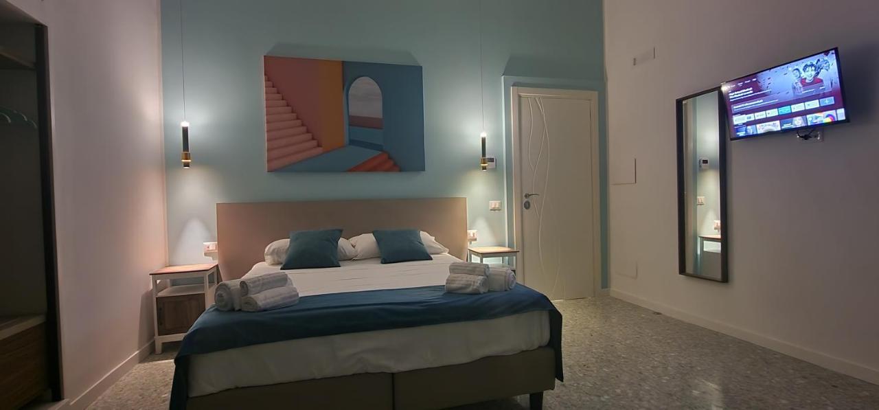 Appartamento B&B La Dimora Di Parthenope Naples Luaran gambar