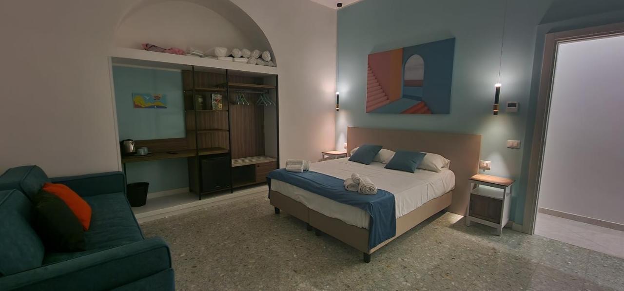 Appartamento B&B La Dimora Di Parthenope Naples Luaran gambar