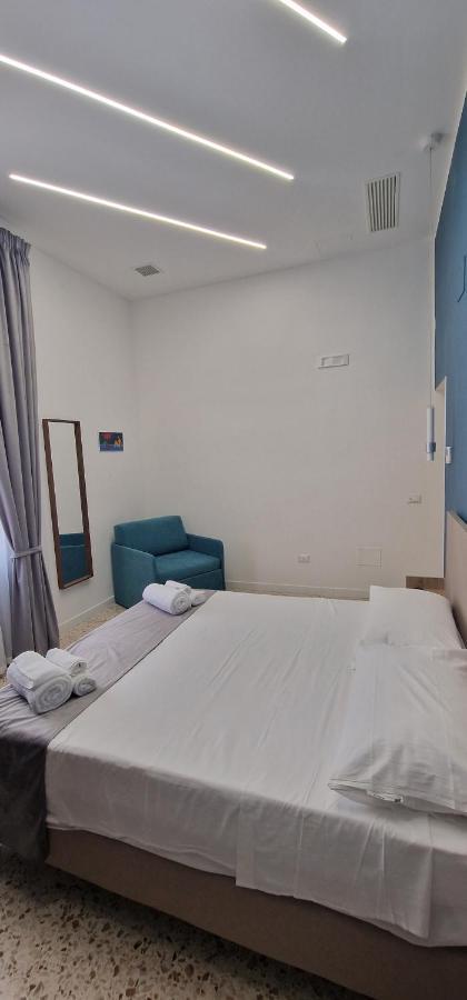 Appartamento B&B La Dimora Di Parthenope Naples Luaran gambar