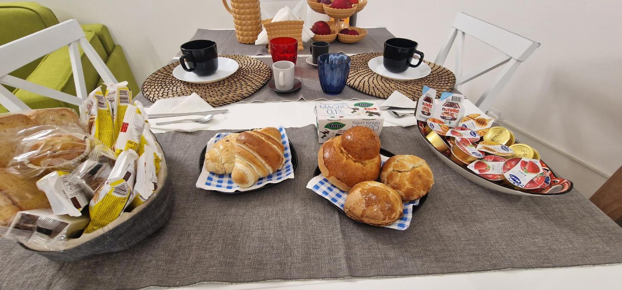 Appartamento B&B La Dimora Di Parthenope Naples Luaran gambar
