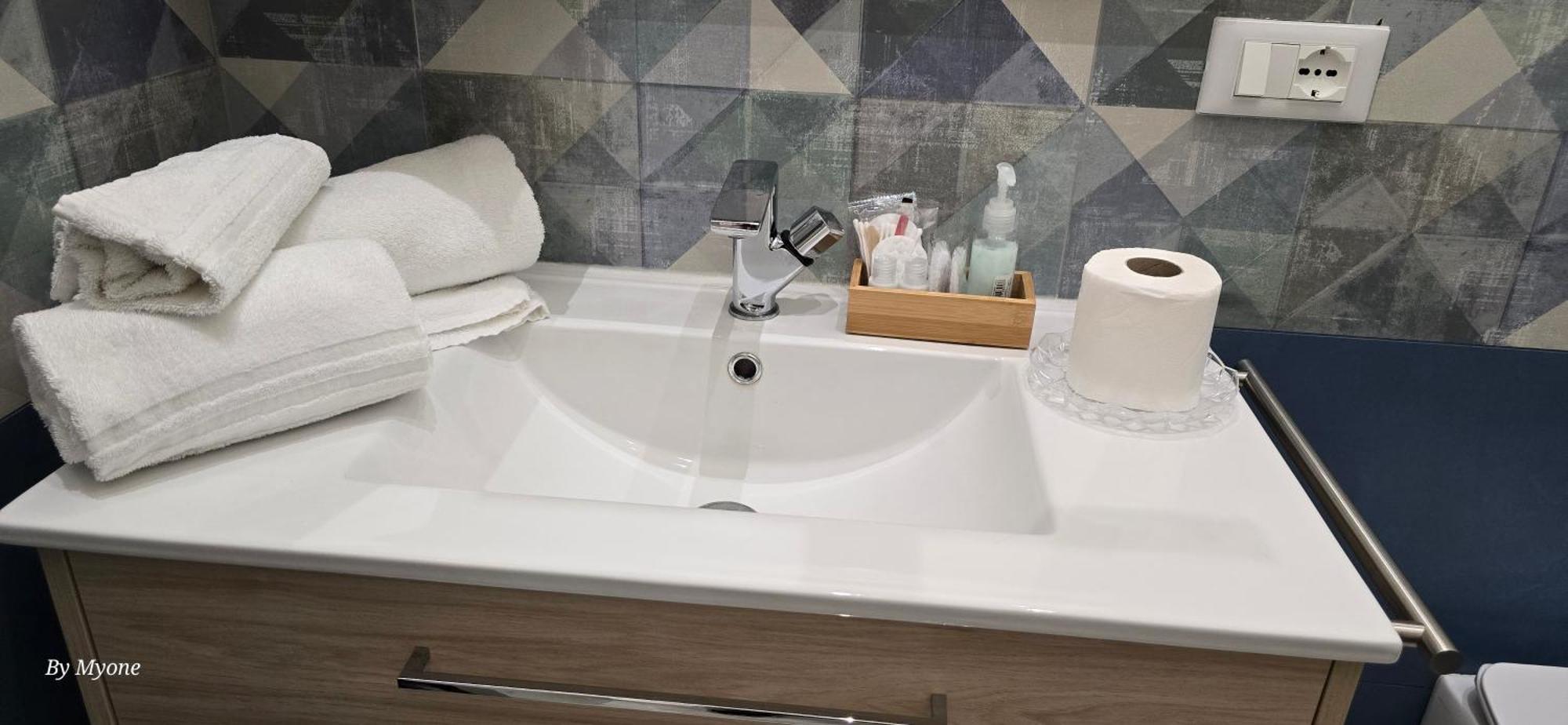 Appartamento B&B La Dimora Di Parthenope Naples Luaran gambar